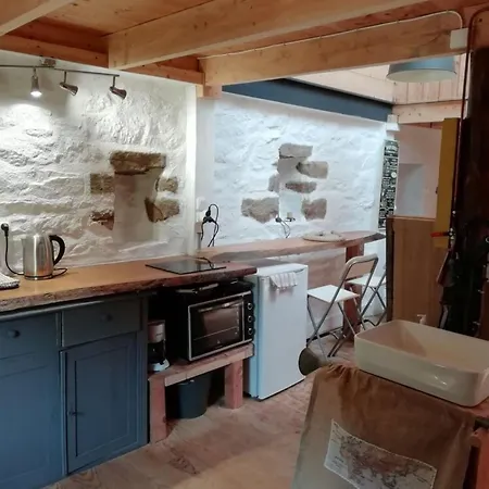 House Full Of Charm With Garden 10min From The Pointe Du Raz Cléden-Cap-Sizun