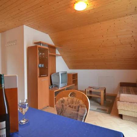 Ferienhaus House Full Of Charm With Garden 10min From The Pointe Du Raz *