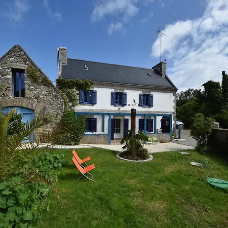 House Full Of Charm With Garden 10min From The Pointe Du Raz